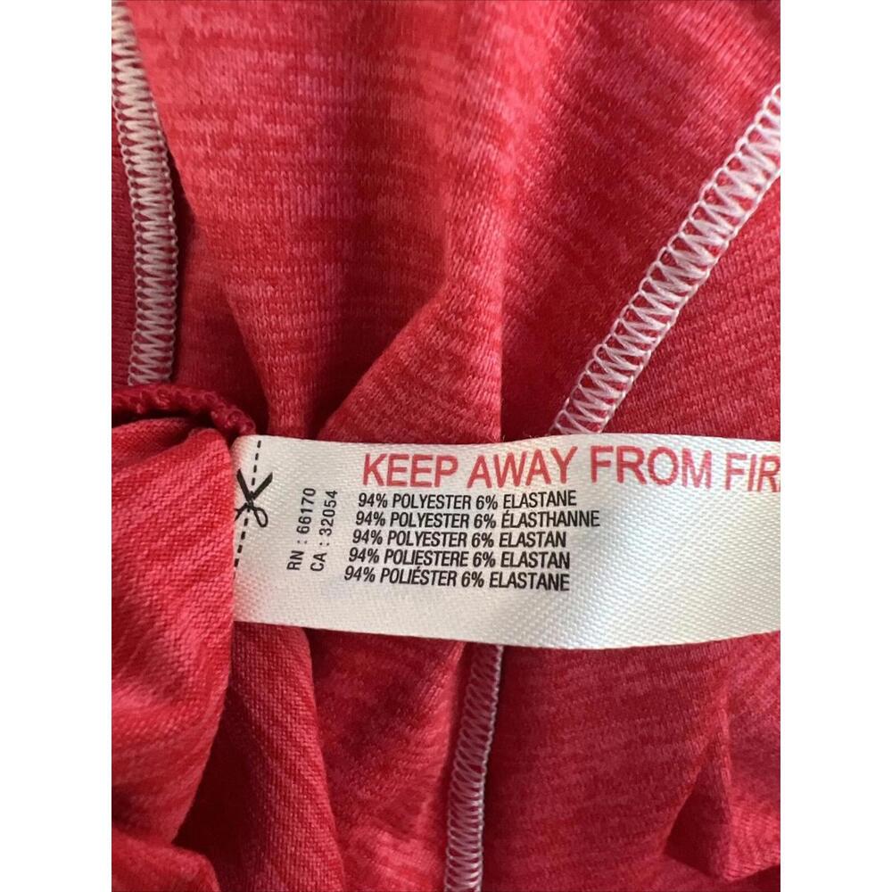 $58 Free People Right On Run Long Sleeve Layer Thumb Holes Winter Berry  Medium - Picture 4 of 4